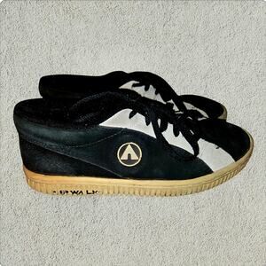 Vintage 1990s AIRWALK 1 ONE Random Skateboard Shoes MENS 8.5 ORIGINAL SHOES!